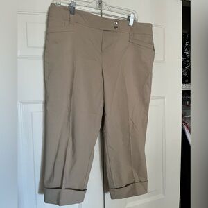 Style & Co Stretch Cuffed Capri Snap Close